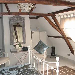  Bed & Breakfast Russell House Belgium